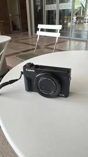Canon G7X Mark III – Excellent Condition + Sony Tripod  بحالة ممتازه و ستاند سوني