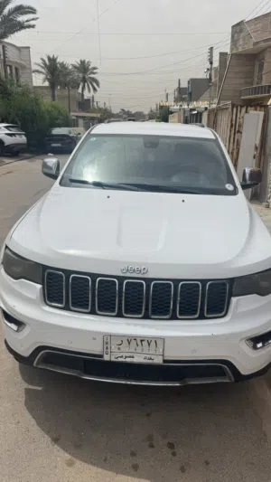 جيب الموديل: جراند شيروكي (Grand Cherokee). موديل 2017
