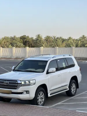 Used Toyota Land Cruiser in Muscat