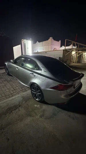 سياره لكزس