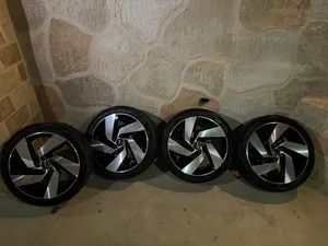 Kumho 18 Tyres in Jenin