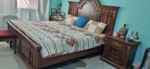 غرفة نوم كامله شبه جديده اللون حلو كتير