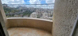 140 m2 3 Bedrooms Apartments for Sale in Ramallah and Al-Bireh Al Tahta