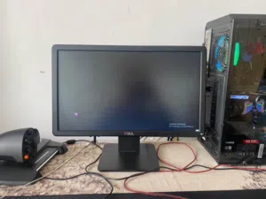 شاشة كمبيوتر Dell