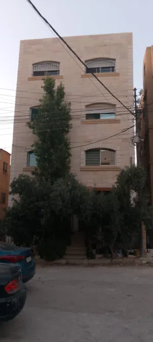 شقة في جبل طارق للبيع