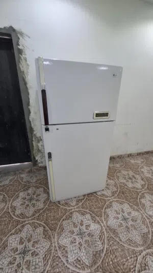 للبيع ثلاجة LG الكبيره