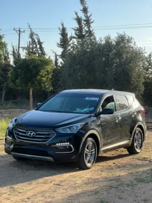 Used Hyundai Santa Fe in Tripoli