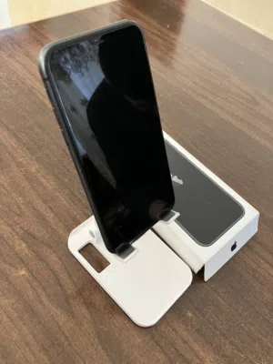 آيفون 11 128GB بحالة الوكالة
