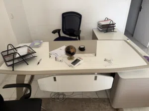 اثاث مكتب للبيع