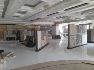 فرصة للشركات والمعاهد والمؤسسات في موقع ممتاز معرض للايجار 600متر مربع مجهز بدورات مياه ومطبخ تحضيري
