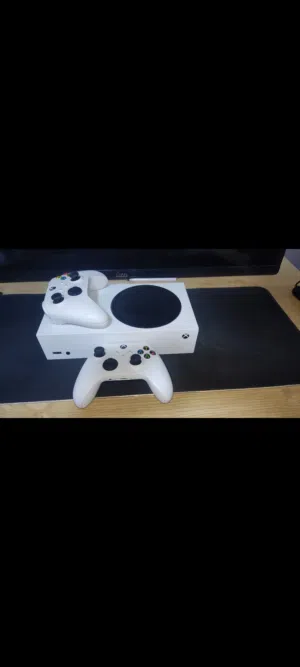 Xbox series S is in perfect condition personally used with 2 extra controllers all white