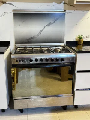 غاز 5 عيون مع فرن يونيفيرسال