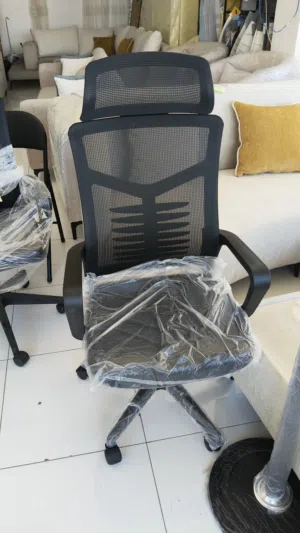 New office furniture available. All r not same degsin and not same price. Please check deltis