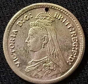 ملكة بريطانيا(فكتوريا) قطعه  غايه في الروعه والجمال وجه مصور والوجه الاخر غير مصور البيع اعلا سعر