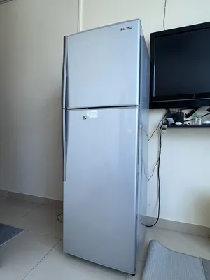 Neat and clean barley used Hitachi single door fridge