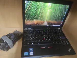 Lenovo . Windows . 13"1