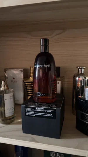 Dior Fahrenheit Edt - 200 ml -مستخدم بضع رشات