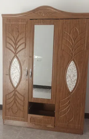كنتور ثلاث ابواب للبيع ب 40 العنوان ابو الخصيب