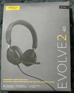 للبيع سماعات Jabra Evolve2 40 جديدة