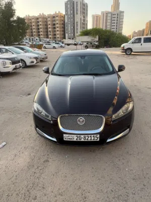 بيعه سريعه جده لسفر جاكوار اكس اف موديل 2013