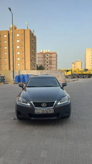 لكزس is250