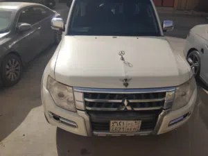 Used Mitsubishi Pajero in Al Riyadh