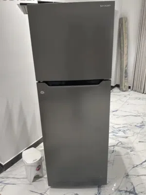 البيع ثلاجة شارب