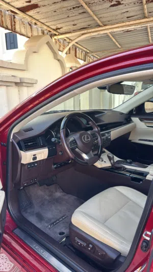 Used Lexus ES in Al Batinah