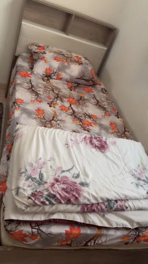 اثاث غرفة نوم مع لايت و مانيكن