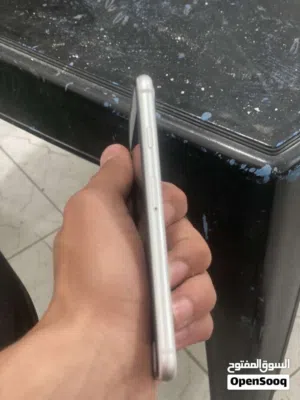Apple iPhone 8 64 GB in Tripoli