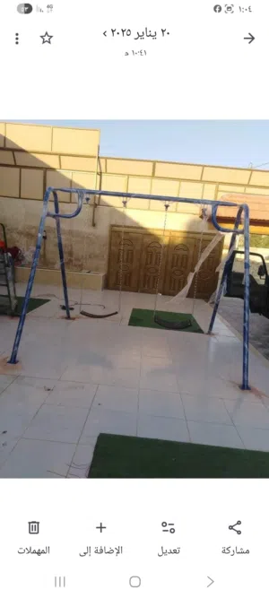 مراجيح وسلم تسلق وسحاسيل