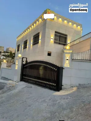 160 m2 3 Bedrooms Townhouse for Sale in Zarqa Dahiet Al Amera Haya