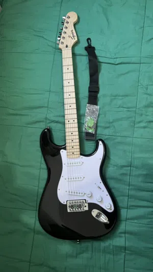 FENDER SQUIER