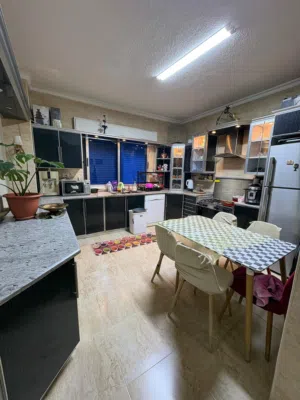 شقة ارضي للبيع