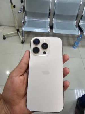 Iphone  16 pro 256gb baterry 90% fresh condition 3 month Apple warranty available