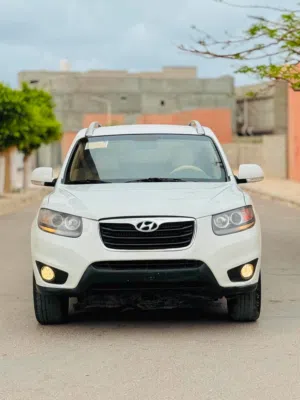 Used Hyundai Santa Fe in Tripoli