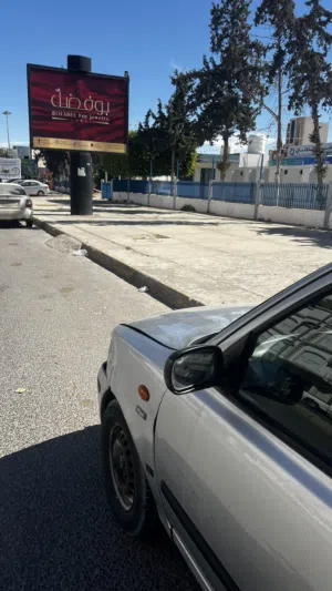 ميكرا 2002 للبيع