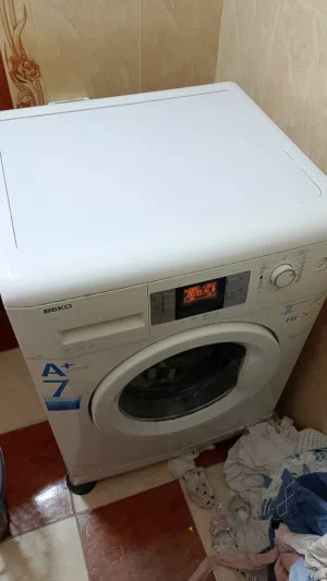 غسالة بيكو  مستعملة