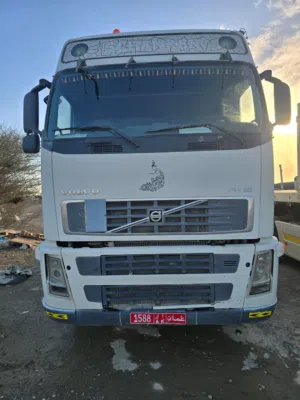 فولفو شاحنة قلابة