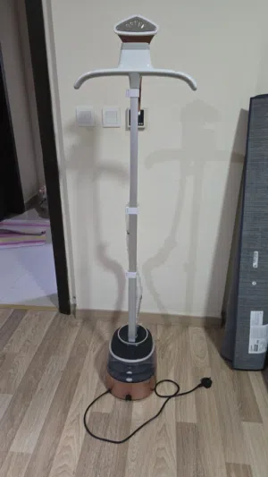 Black & Decker cloth steamer for sell @18BD Negotiable
