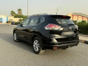 نيسان اكس-تريل 4x4 صبغ الوكاله شرط الفحص بحاله نادره قمه بالنظافه..