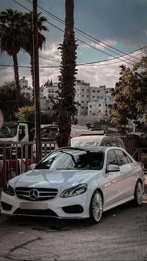 used-mercedes-benz-e-class-in-hebron