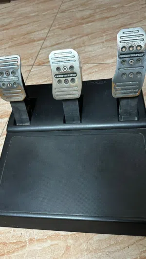 دواسه من شركه Thrustmaster