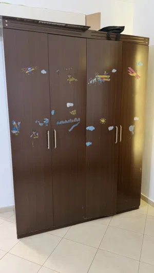 غرفة نوم مع مرتبة بحالة جيدة Bed room with matress in good condition