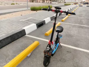 سكوتر كهربائي 1200W، بطارية 48v مع شاحن وخوذه