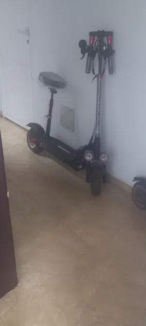 سكوتر كهريائي شبه جديد
