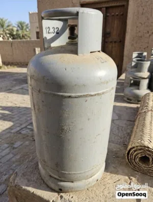 للبيع سلندر غاز مستعمل بحالة جيدة. الاثنين ب 38 ريال