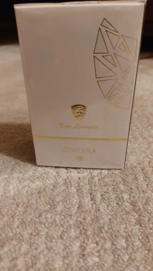 Lamborghini Ginevra White Eau De Parfum for women.