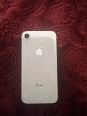 بسم الله الرحمن الرحيم ايفون XR تلفون ربي يبارك ميشكي من شي تلفون شبه جديده فيه شاشه خلفيه تبي غيربس