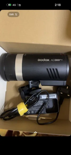 اضاءه godox ad300pro